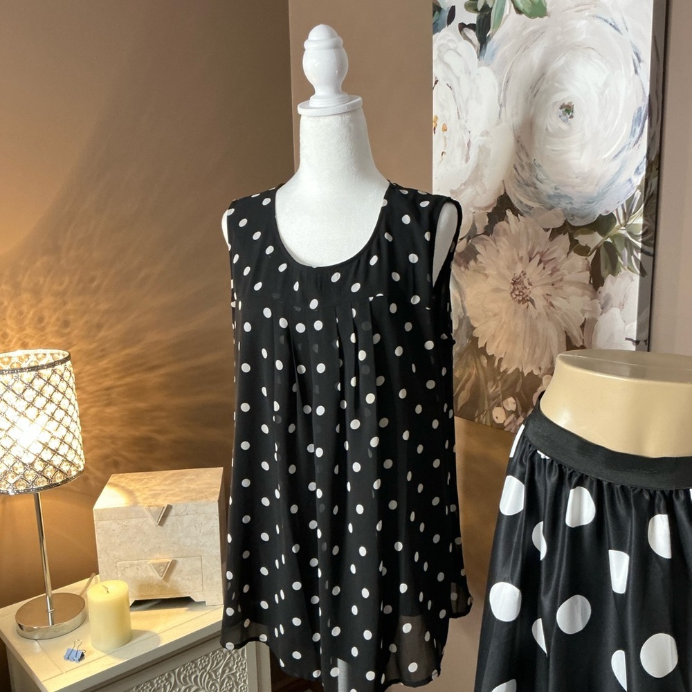 Timeson by Amazon Black & White Polk A Dot Sleeveless Top